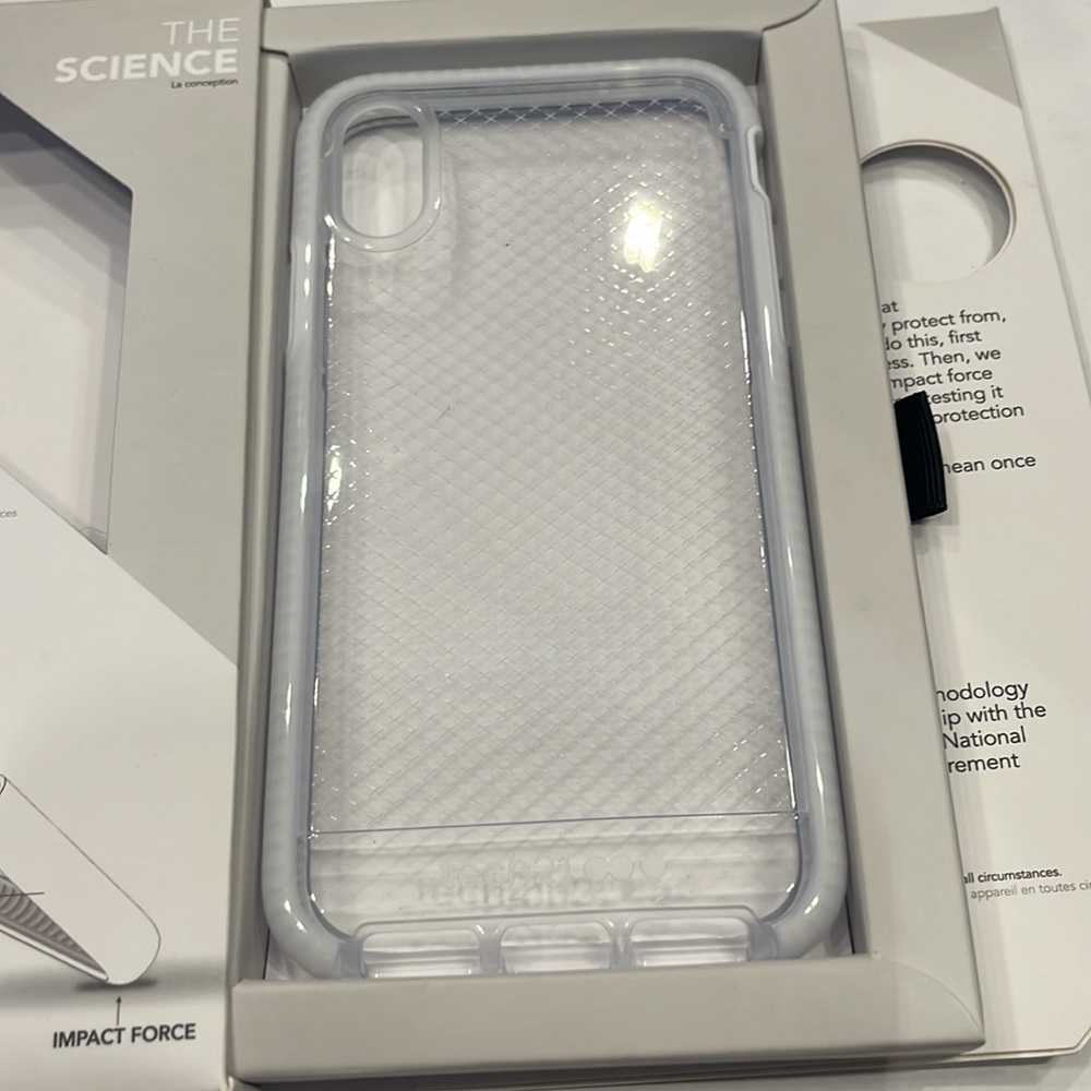 Clear case - Picture 3 of 4